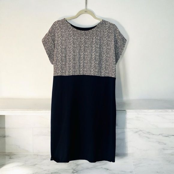 Weekend Max Mara Dresses & Skirts - Weekend Max Mara mixed silk and knit dress